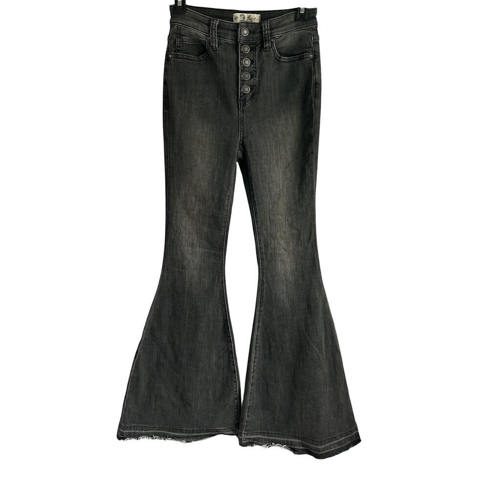 We The Free Size 26 Irreplaceable High Rise Button Fly Flare Jeans Black‎
